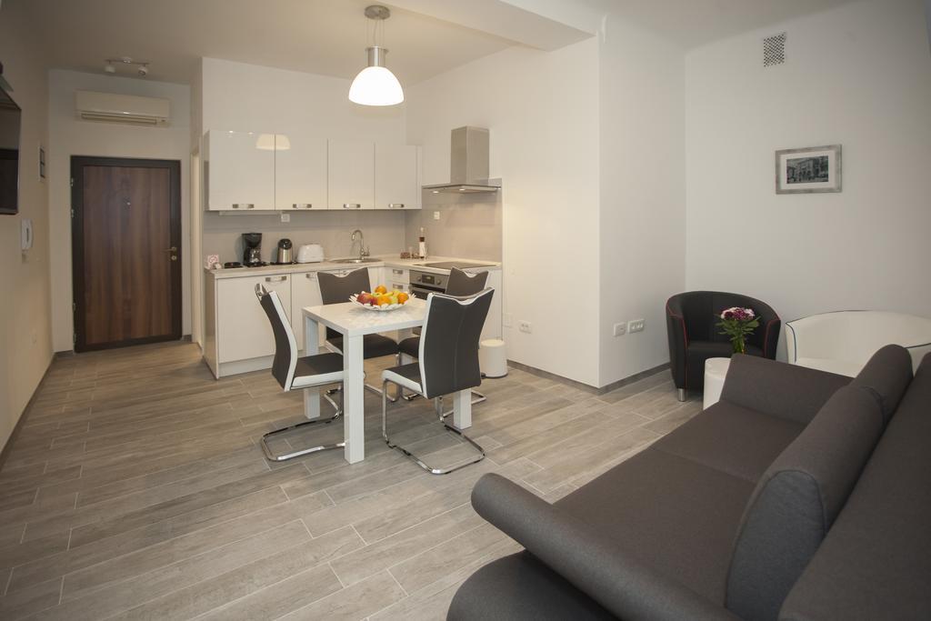 Old Square Apartment Split Zewnętrze zdjęcie